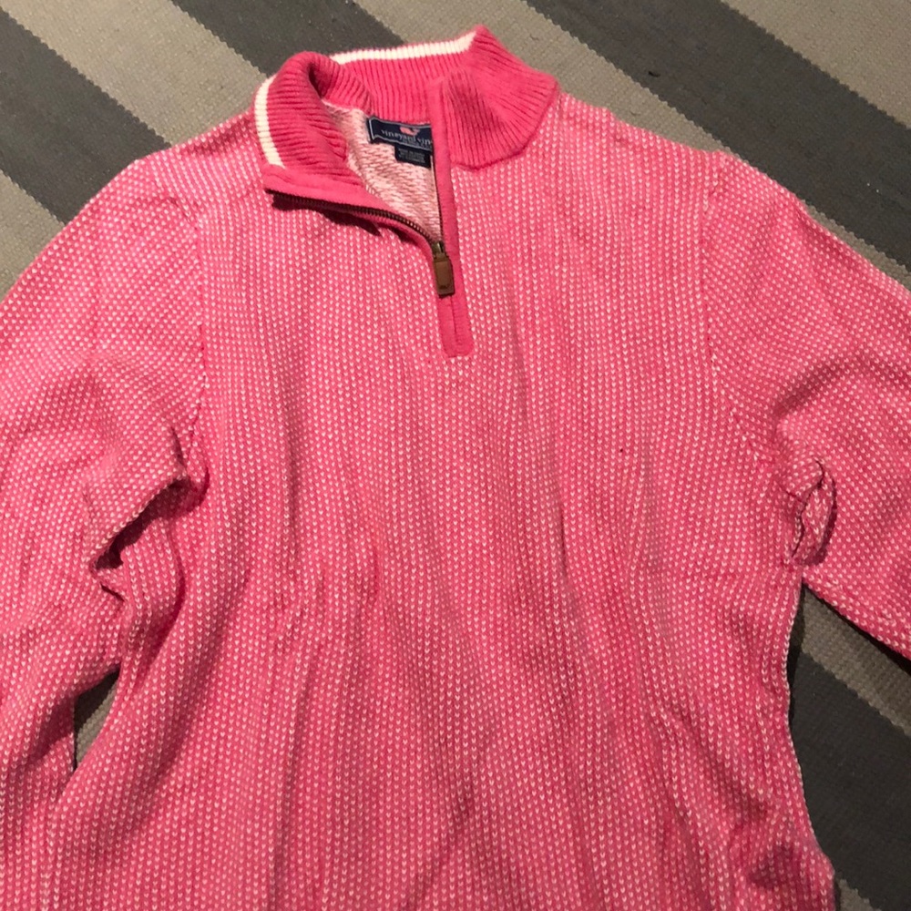 Pink vineyard vines pullover